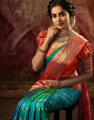 Turuoise red silk blend jacuard work festival saree with unstitched blouse piece 2