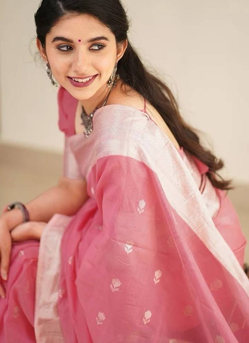 Pink silk blend jacuard work festival saree with unstitched blouse piece