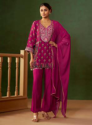 Magenta printed natural crepe a-line pant  kurta set 2