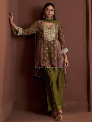 Green printed natural crepe a-line pant  kurta set 1