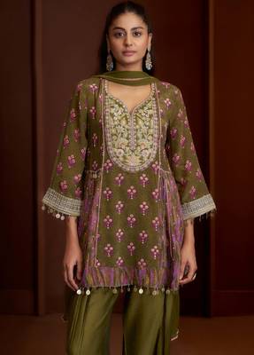 Green printed natural crepe a-line pant  kurta set 4