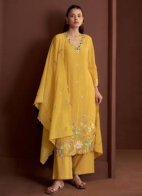 Yellow embroidered chanderi straight pant  kurta set 2
