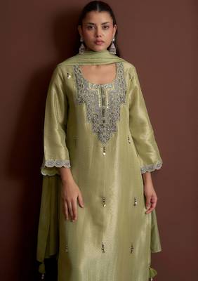 Green embroidered tissue straight pant  kurta set 2
