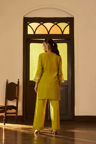 Green embroidered chanderi silk straight pant  kurta set