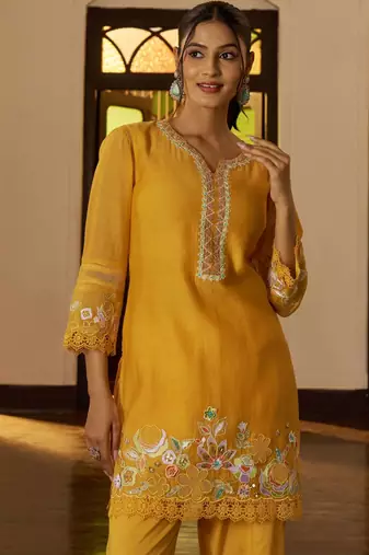 Red embroidered chanderi silk straight pant  kurta set