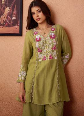 Green embroidered chanderi silk a-line pant  co-ords 2