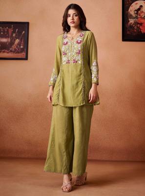 Green embroidered chanderi silk a-line pant  co-ords 4