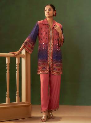 Green embroidered crepe straight pant  co-ords 4