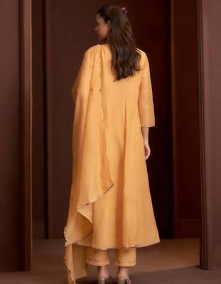 Peach embroidered chanderi silk anarkali pant  kurta set 3