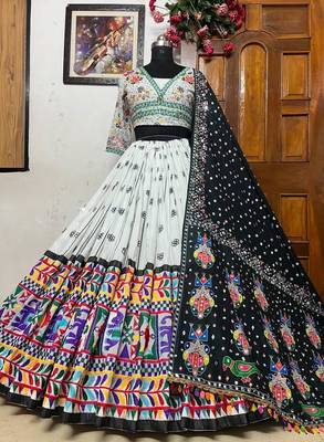 White Mirror Navratri Lehenga Choli With Dupatta 2