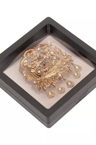Gold-plated twin horse rider brooch for men