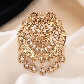 Men's horse brooch gold plated - white stone 2