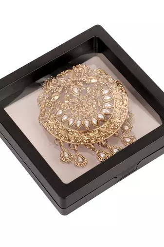 Men's horse brooch gold plated - white stone