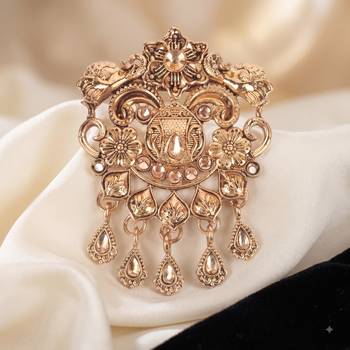Gold finish gold stone detailing traditional brooch for men 2
