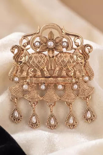 Gold plated twin elephant traditional brooch for men