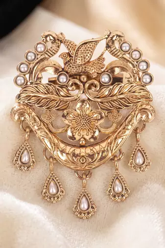 Golden flying-bird leaf pattern designer brooch for men