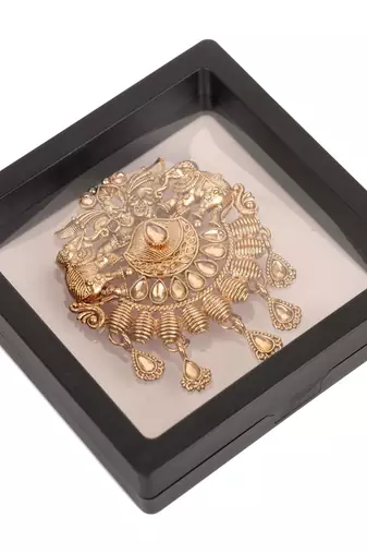 Gold plated - elephant motif gold stone brooch for men