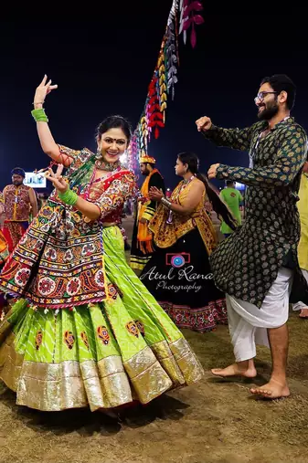 Green Mirror Navratri Lehnega Choli With Dupatta