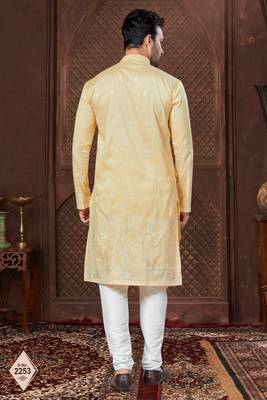 Yellow kurta pajama set with zari embroidery & fancy buttons 3
