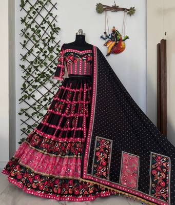 Black Pink Navratri Lehenga Choli With Dupatta 1