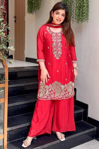 Red french crepe kurta pant with chinnon dupatta set