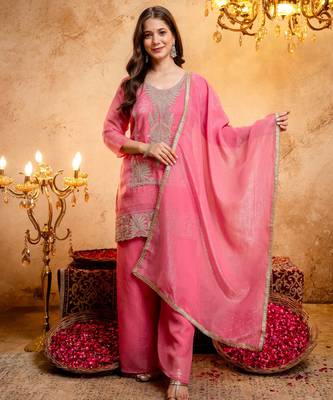 Pink crunchy kurta palazzo dupatta set 1