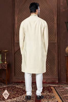 Cream plain kurta pajama set with subtle work 3
