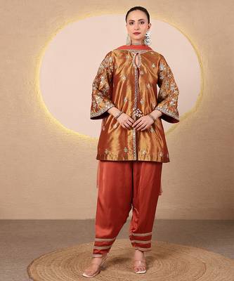 Rust orange embroidered tissue kurta set 1