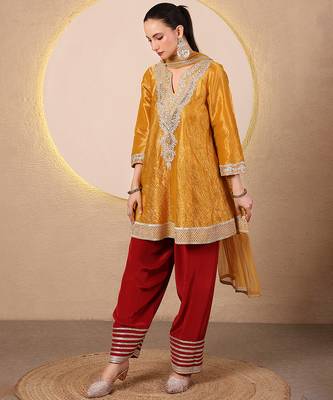 Mustard yellow embroidered crushed tissue kurta set 2