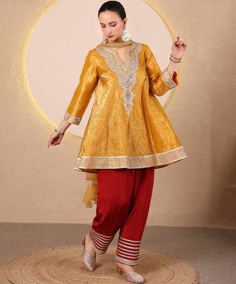 Mustard yellow embroidered crushed tissue kurta set 3