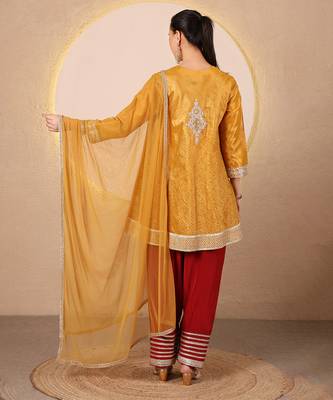Mustard yellow embroidered crushed tissue kurta set 4