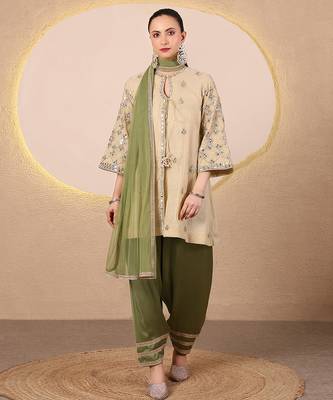 Gold and green embroidered chanderi kurta set 1
