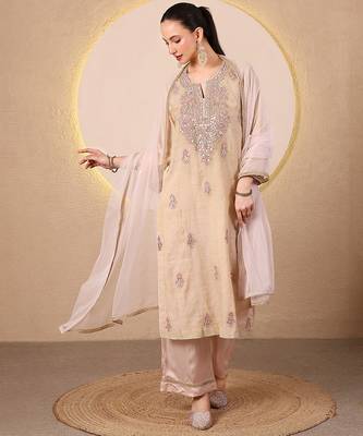 Golden beige pink embroidered chanderi kurta set 2