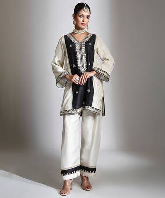 Black and ivory embroidered tissue kurta set 2