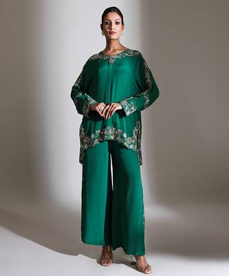 Emerald green embroidered crepe co ord set 1