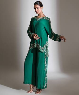 Emerald green embroidered crepe co ord set 5