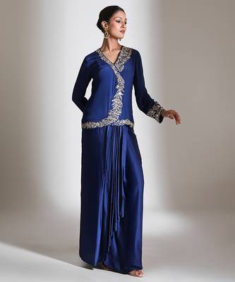 Blue embroidered crepe cross jacket skirt set 3