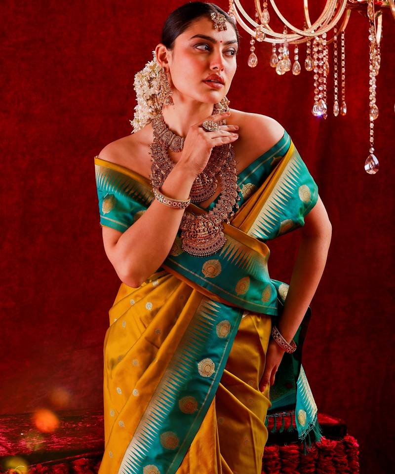 Siya- Semi kanjeevaram saree with unstitched blouse ; ethnic motifs woven design saree 