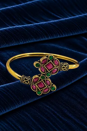 Gold plated geometric red green adjustable kada bracelet