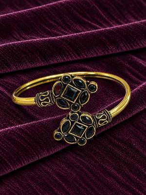 Gold plated geometric black adjustable kada bracelet 2