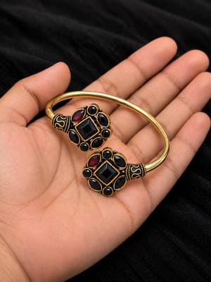 Gold plated geometric black adjustable kada bracelet 3