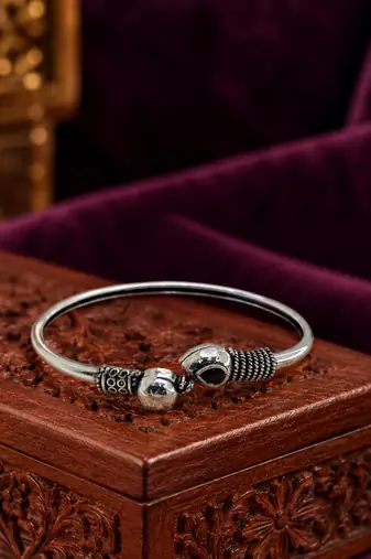 German silver snakehead black stone adjustable kada bracelet