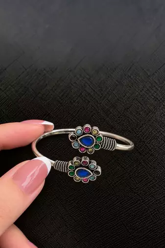 German silver oxidized multi teardrop kada bracelet