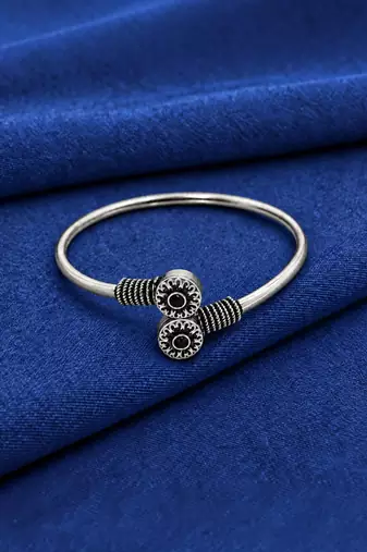 German silver oxidized floral motif black kada bracelet