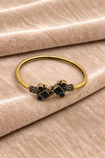 Gold plated geometric black adjustable kada bracelet