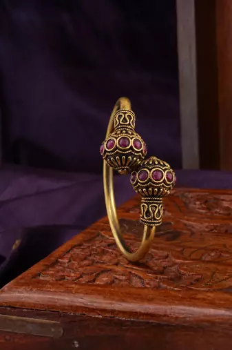 Gold plated wine adjustable kada bracelet