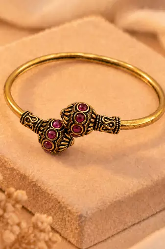 Gold plated wine adjustable kada bracelet