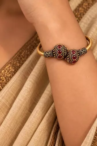 Gold plated wine adjustable kada bracelet