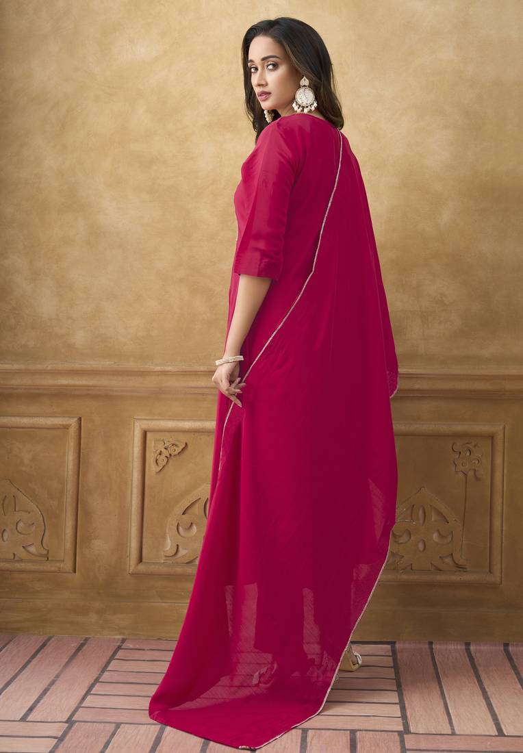 Pink premium mal chanderi embroidered kurta set with pant & embroidered lace dupatta