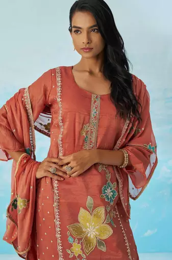 Pink fancy fabric thread and sequins embroidery free size suit